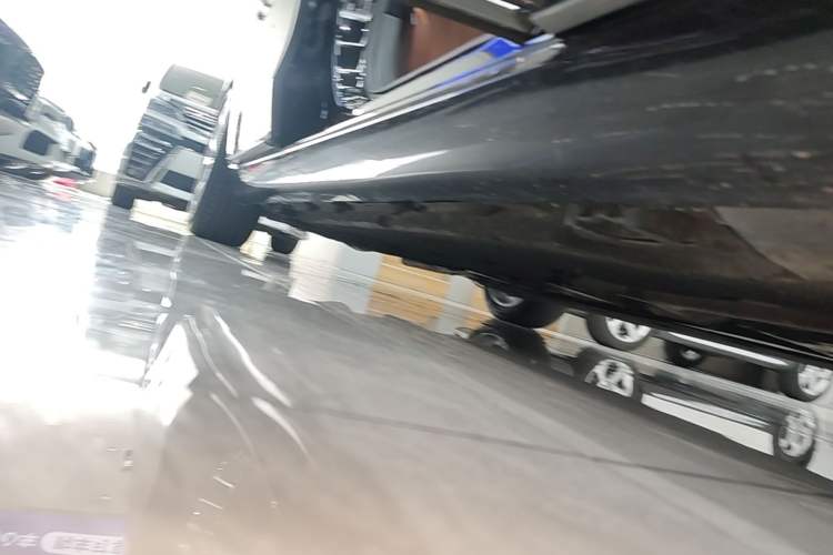 Used Mercedes-Benz S-Class 2022 Revised S 400 L Business Version Right Side Sill