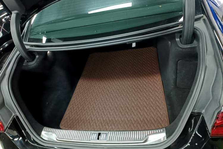 Used Mercedes-Benz S-Class 2022 S 400 L Luxury Model Trunk