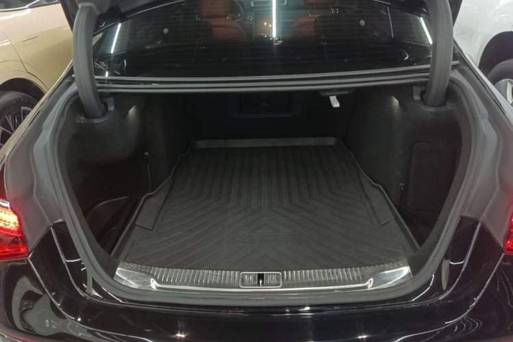 Used Mercedes-Benz S-Class 2022 Revised S 400 L Business Version Trunk