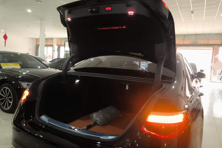 Used Mercedes-Benz S-Class 2022 Revised S 400 L Business Version Trunk