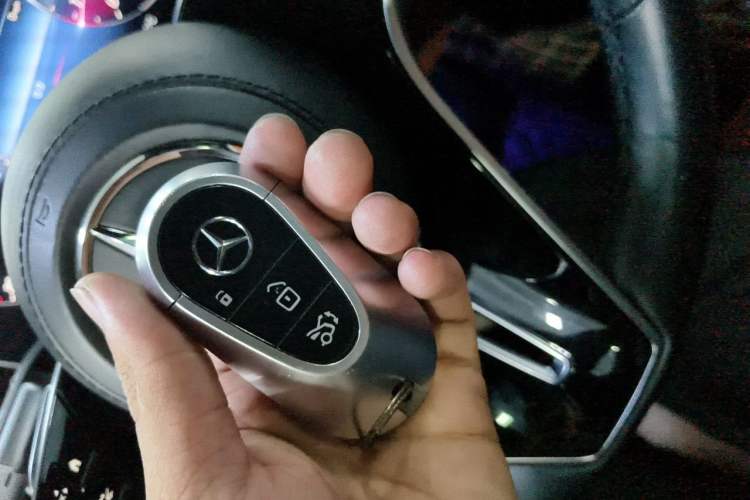 Used Mercedes-Benz S-Class 2022 Restyled S 450 L Vehicle Key
