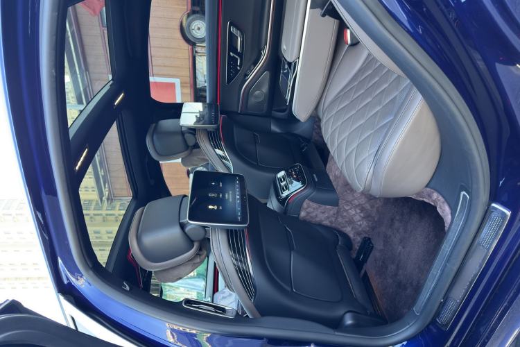 Used Mercedes-Benz S-Class 2022 S 450 L 4MATIC Interior 5