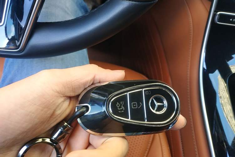 Used Mercedes-Benz S-Class 2022 S 400 L Luxury Model Vehicle Key