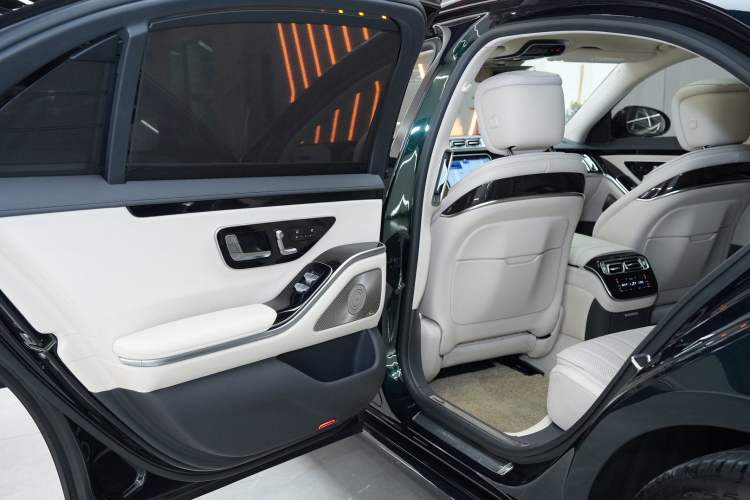 Used Mercedes-Benz S-Class 2022 Revised S 400 L Luxury Edition Interior 13