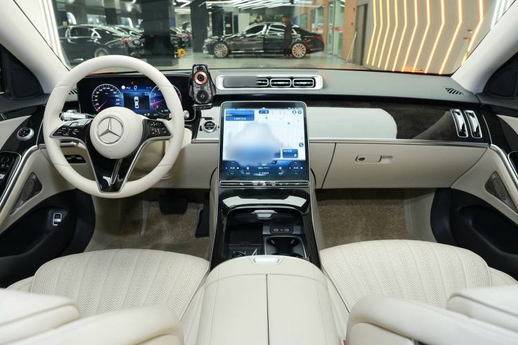 Used Mercedes-Benz S-Class 2022 Revised S 400 L Luxury Edition Interior 2