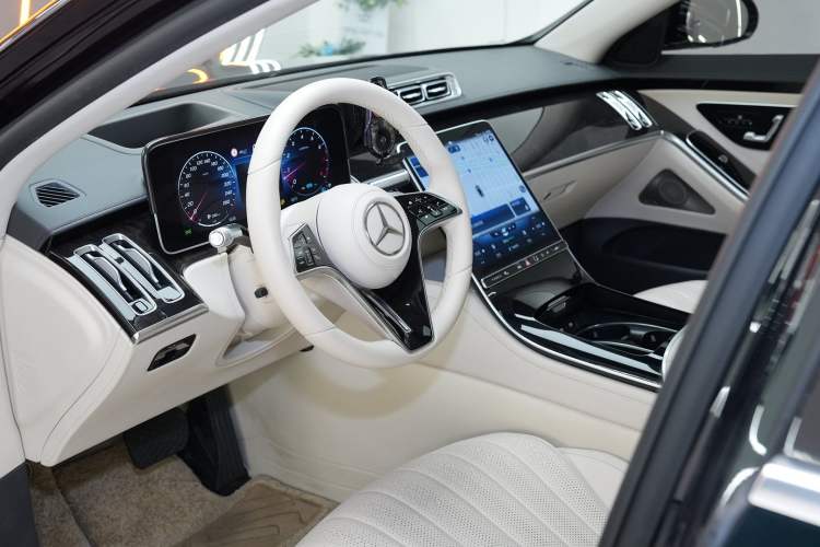 Used Mercedes-Benz S-Class 2022 Revised S 400 L Luxury Edition Interior 4