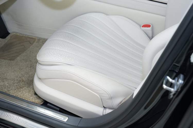 Used Mercedes-Benz S-Class 2022 Revised S 400 L Luxury Edition Interior 5