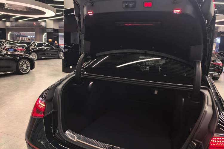 Used Mercedes-Benz S-Class 2022 Revised S 400 L Luxury Edition Trunk