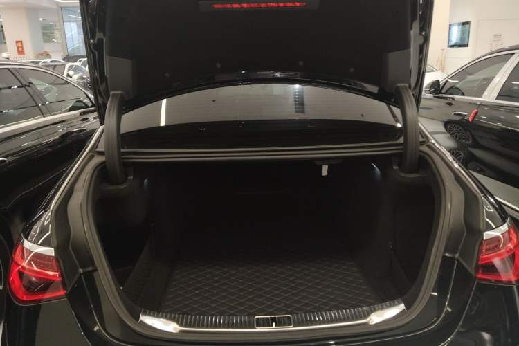 Used Mercedes-Benz S-Class 2022 Revised S 400 L Business Version Trunk
