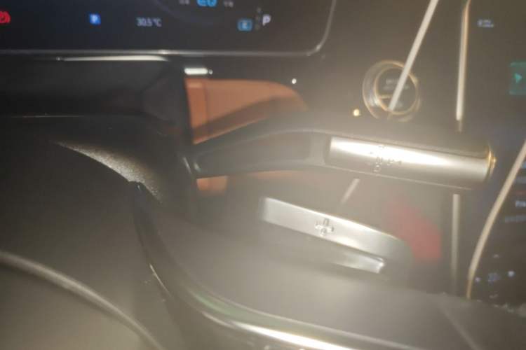 Used Mercedes-Benz S-Class 2022 Revised S 400 L Luxury Edition Gear Lever
