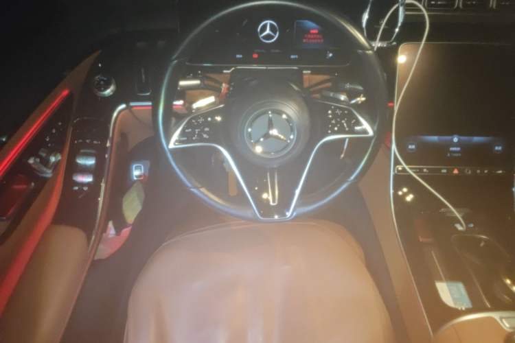 Used Mercedes-Benz S-Class 2022 Revised S 400 L Luxury Edition Steering Wheel