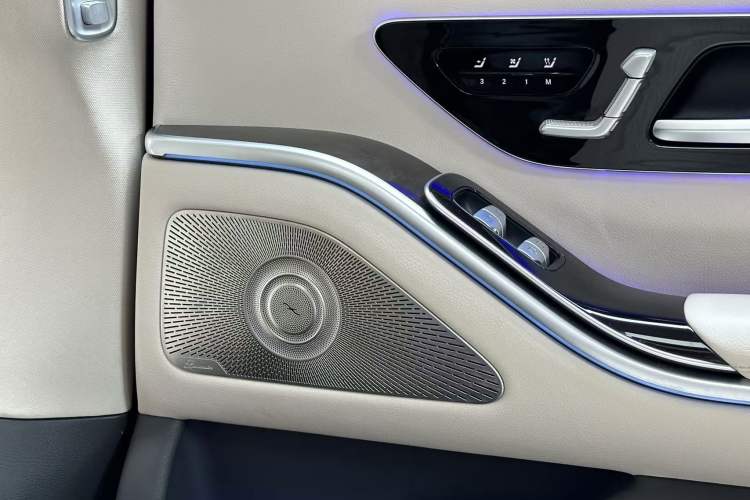Used Mercedes-Benz S-Class 2022 Revised S 400 L Luxury Edition Interior 4