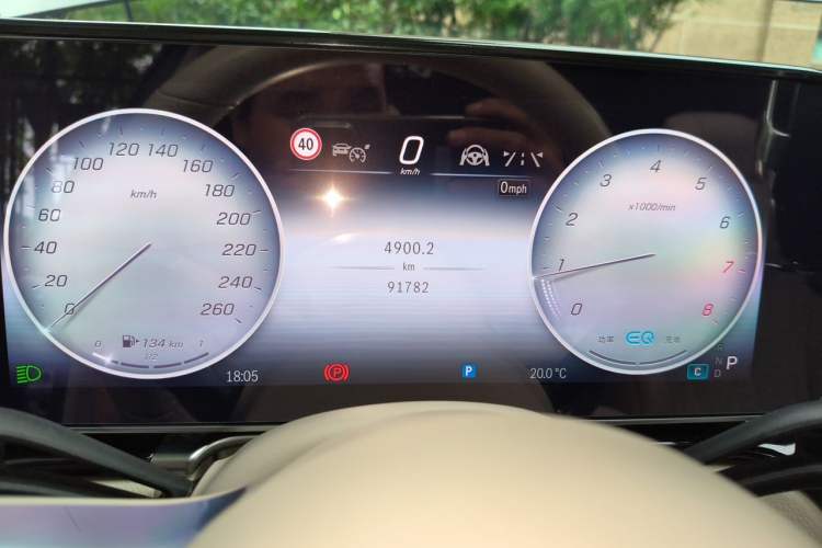 Used Mercedes-Benz S-Class 2022 Refresh S 450 L 4MATIC Odometer Close Up