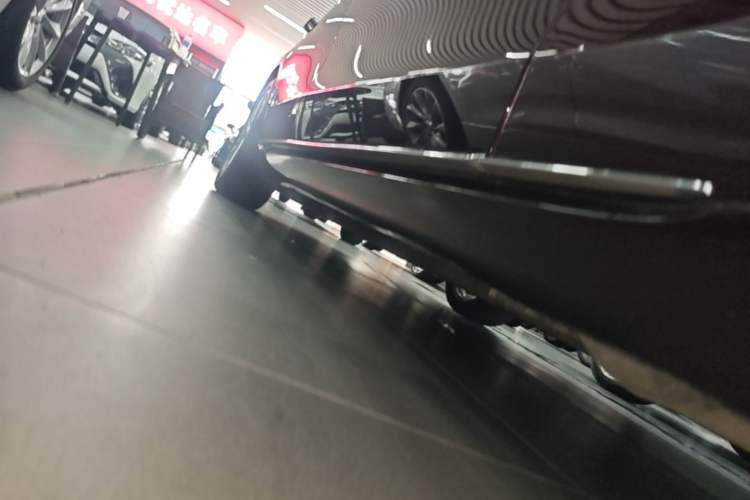Used Mercedes-Benz S-Class 2022 Revised S 400 L Business Version Right Side Sill