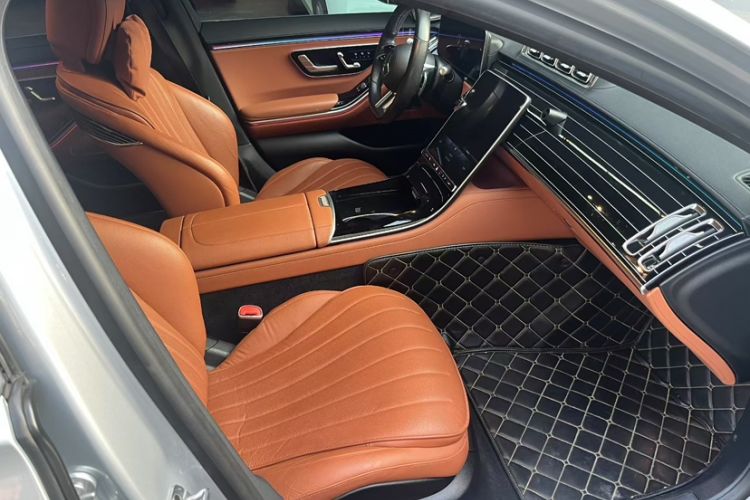 Used Mercedes-Benz S-Class 2022 S 450 L 4MATIC Interior 5