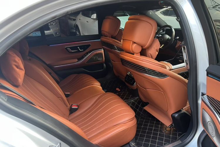 Used Mercedes-Benz S-Class 2022 S 450 L 4MATIC Interior 6