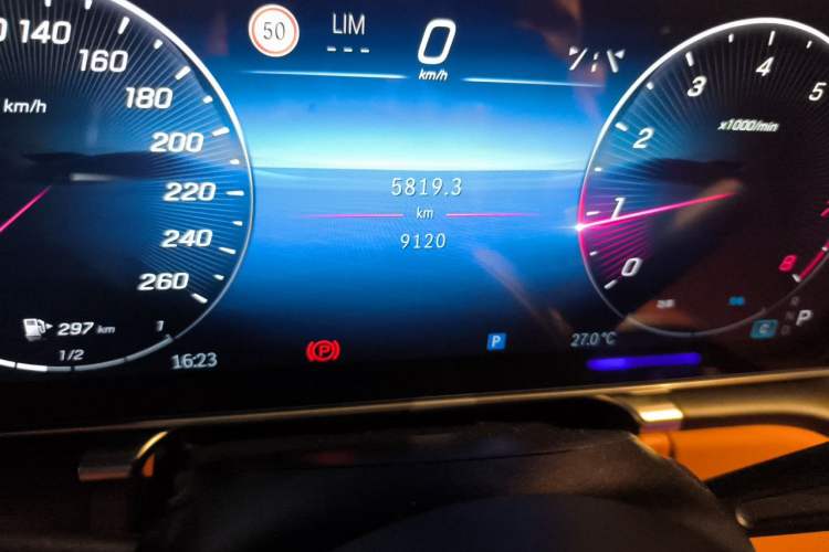 Used Mercedes-Benz S-Class 2022 Revised S 400 L Business Version Odometer Close Up