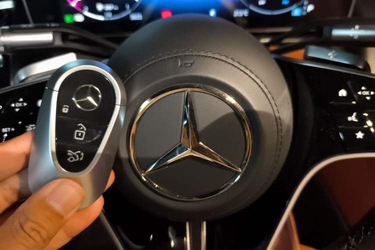 Used Mercedes-Benz S-Class 2022 Revised S 400 L Business Version Vehicle Key