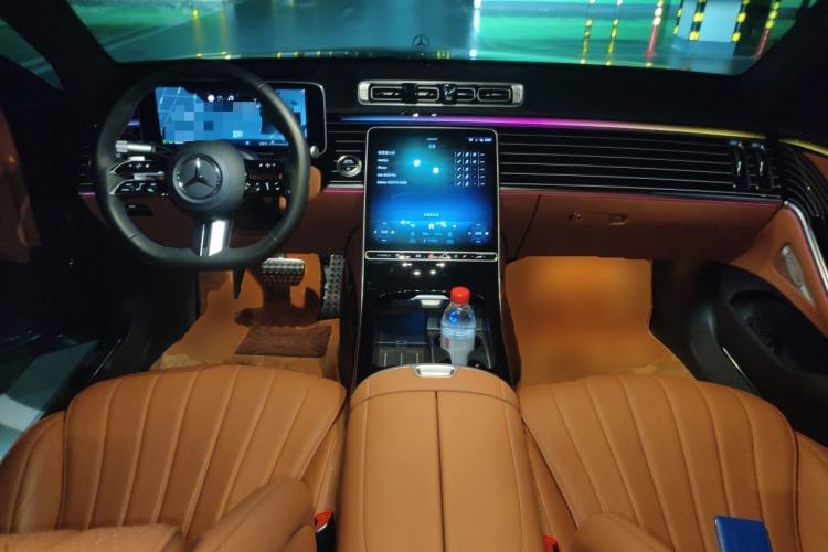 Used Mercedes-Benz S-Class 2023 S 450 L 4MATIC Center Console