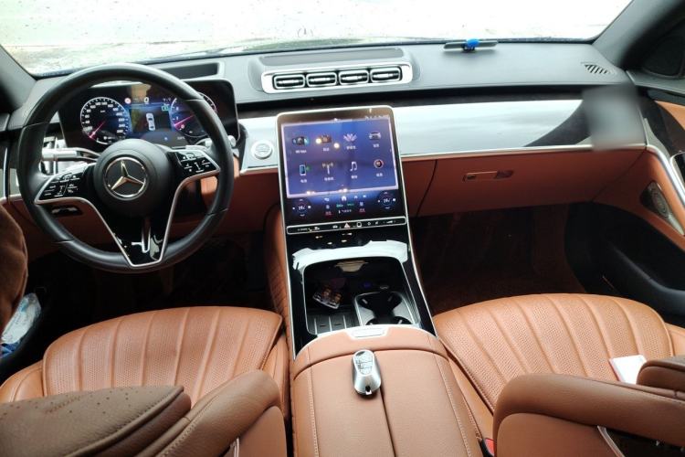 Used Mercedes-Benz S-Class 2023 Updated S 400 L Luxury Edition Center Console
