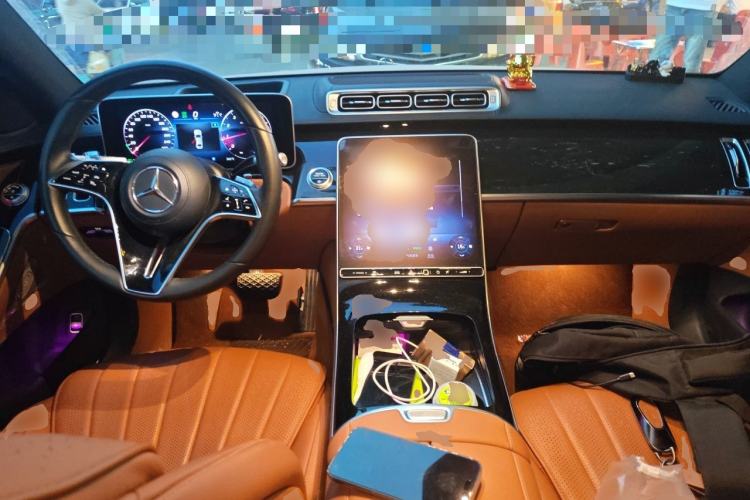 Used Mercedes-Benz S-Class 2023 Updated S 400 L Luxury Edition Center Console