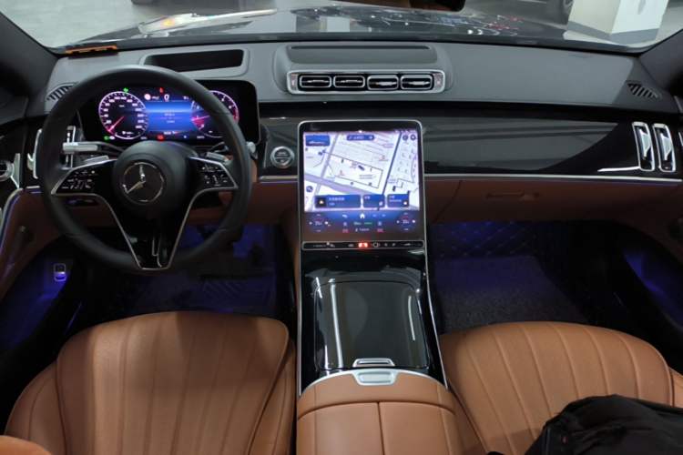 Used Mercedes-Benz S-Class 2023 Updated S 400 L Luxury Edition Center Console