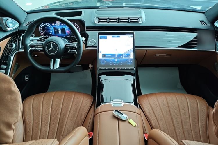 Used Mercedes-Benz S-Class 2023 Restyled S 450 L 4MATIC Center Console