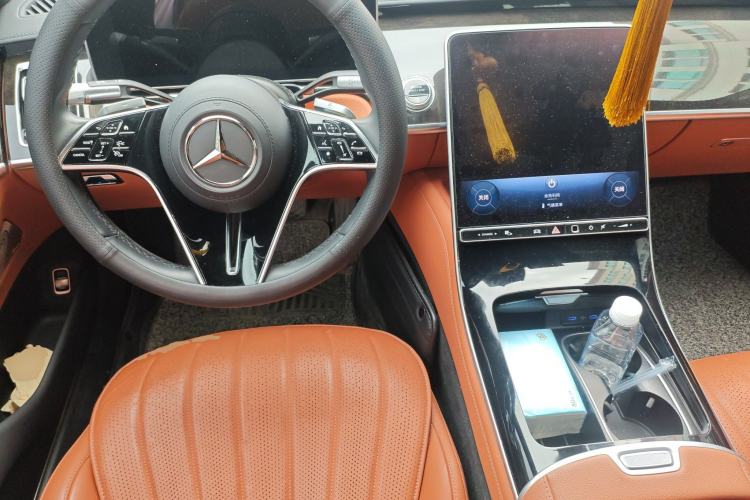Used Mercedes-Benz S-Class 2023 Updated S 400 L Luxury Edition Center Console