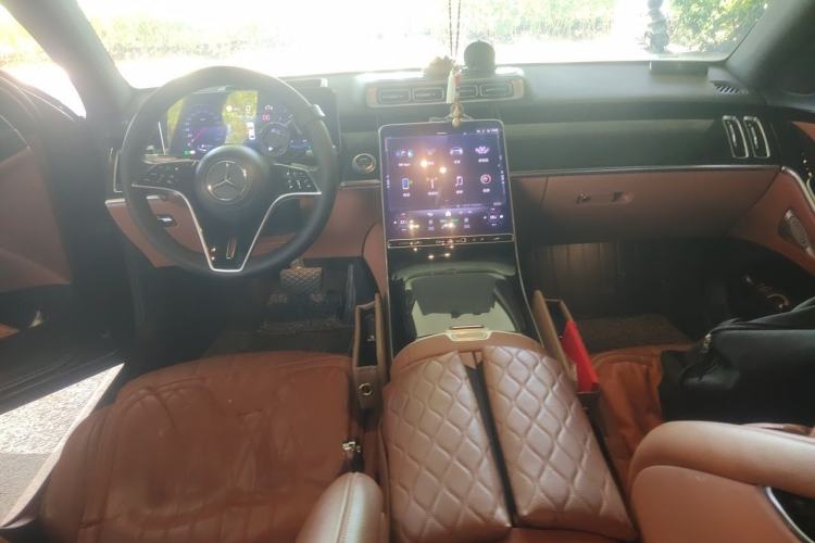 Used Mercedes-Benz S-Class 2023 Updated S 400 L Luxury Edition Center Console