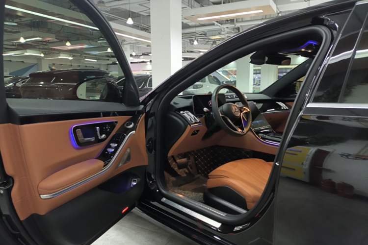Used Mercedes-Benz S-Class 2023 Updated S 400 L Luxury Edition Driver Seat
