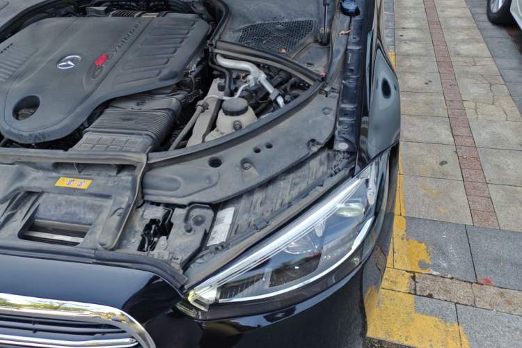 Used Mercedes-Benz S-Class 2023 S 400 L Luxury Model Engine Bay Left