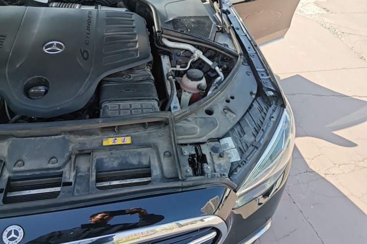 Used Mercedes-Benz S-Class 2023 S 400 L Luxury Model Engine Bay Left