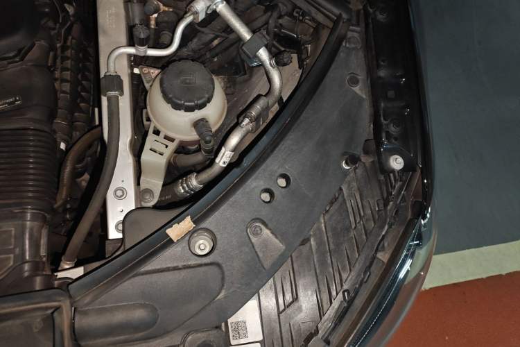 Used Mercedes-Benz S-Class 2023 Updated S 400 L Business Version Engine Bay Left
