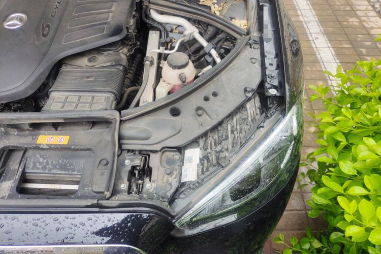 Used Mercedes-Benz S-Class 2023 S 400 L Business Model Engine Bay Left