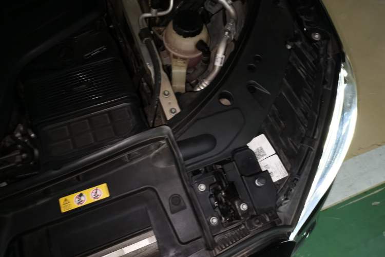Used Mercedes-Benz S-Class 2023 Updated S 400 L Business Version Engine Bay Left