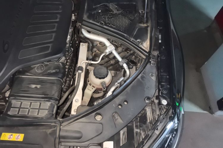 Used Mercedes-Benz S-Class 2023 S 400 L Luxury Model Engine Bay Left