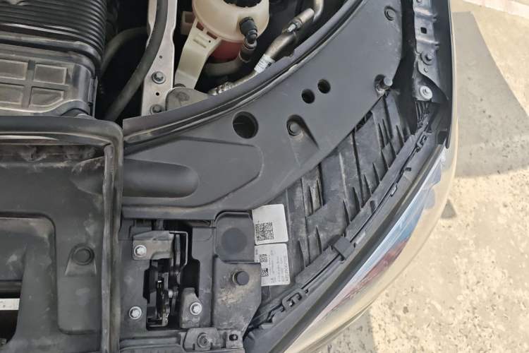 Used Mercedes-Benz S-Class 2023 Updated S 400 L Luxury Edition Engine Bay Left