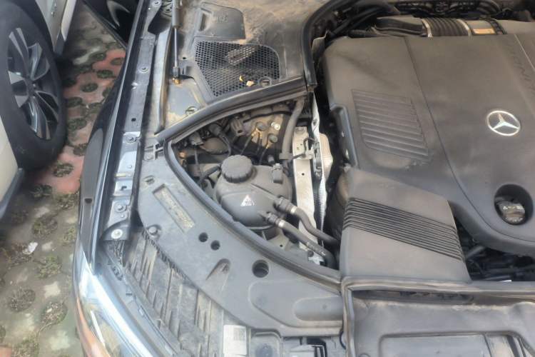 Used Mercedes-Benz S-Class 2023 S 400 L Business Model Engine Bay Right