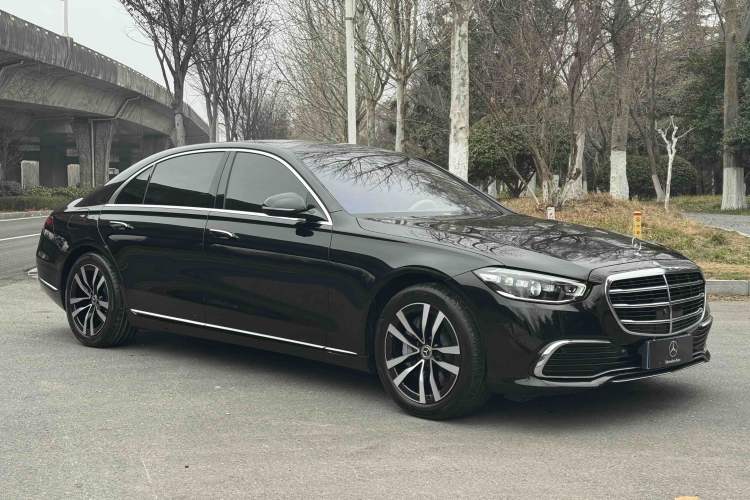 Used Mercedes-Benz S-Class 2023 Updated S 400 L Luxury Edition Exterior 2