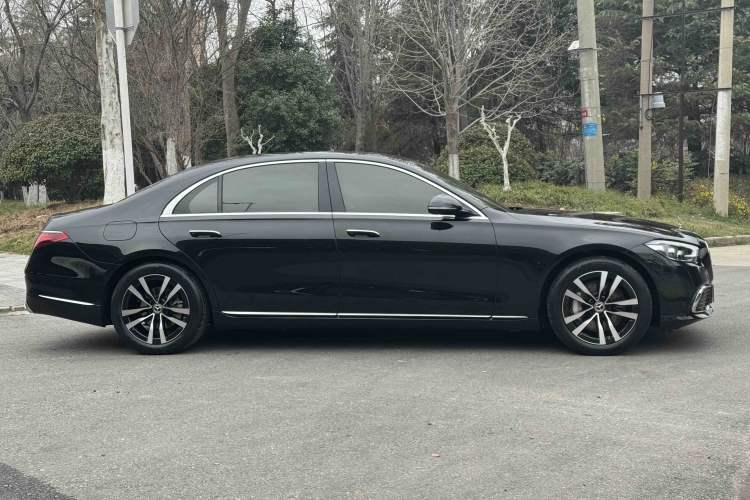 Used Mercedes-Benz S-Class 2023 Updated S 400 L Luxury Edition Exterior 3