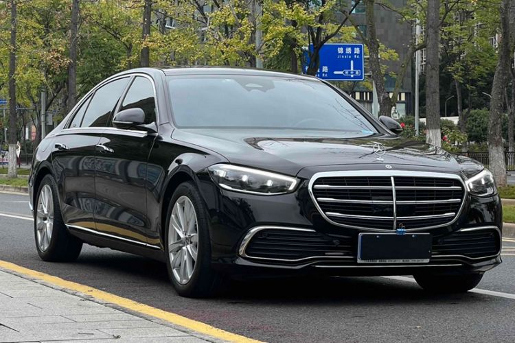 Used Mercedes-Benz S-Class 2023 Updated S 400 L Business Version Exterior 3