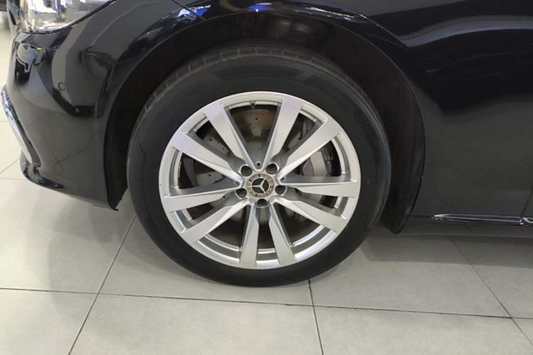 Used Mercedes-Benz S-Class 2023 S 400 L Business Model Exterior 4