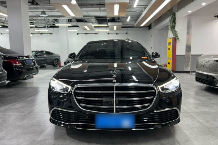 Used Mercedes-Benz S-Class 2023 Updated S 400 L Luxury Edition Exterior 4