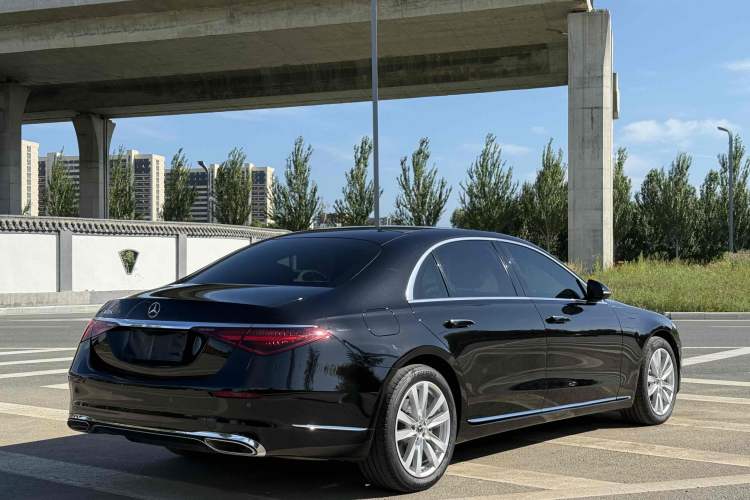 Used Mercedes-Benz S-Class 2023 Updated S 400 L Business Version Exterior 4