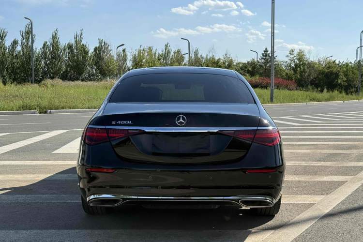 Used Mercedes-Benz S-Class 2023 Updated S 400 L Business Version Exterior 5