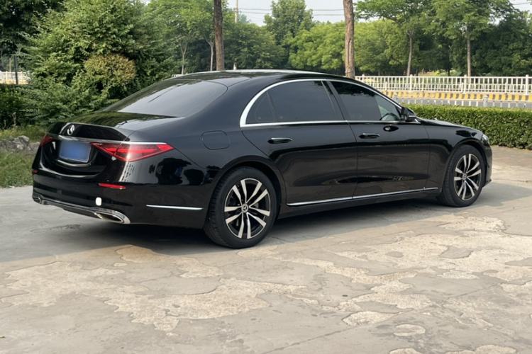 Used Mercedes-Benz S-Class 2023 Updated S 400 L Luxury Edition Exterior 5
