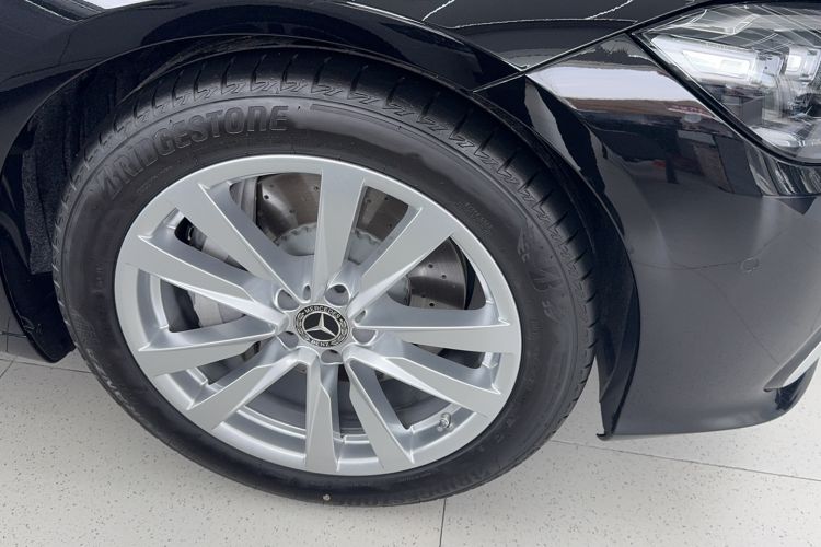 Used Mercedes-Benz S-Class 2023 Updated S 400 L Business Version Exterior 5