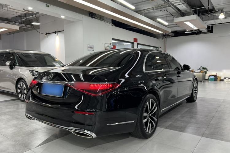Used Mercedes-Benz S-Class 2023 Updated S 400 L Luxury Edition Exterior 6