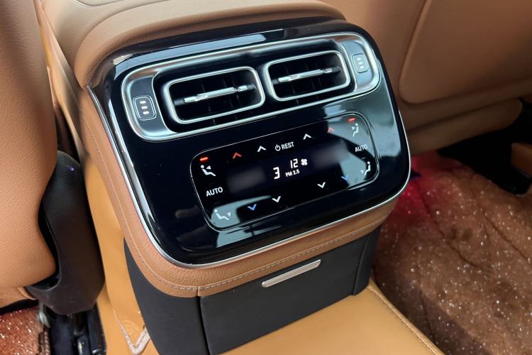 Used Mercedes-Benz S-Class 2023 Updated S 400 L Business Version Exterior 6