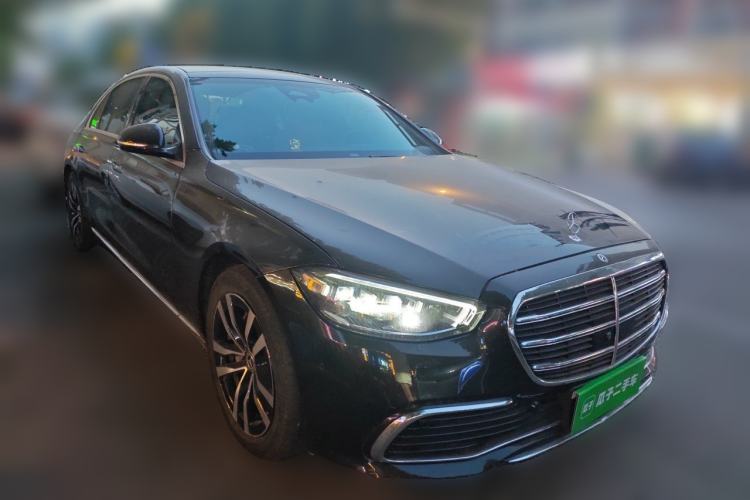 Used Mercedes-Benz S-Class 2023 Updated S 400 L Luxury Edition Front Right 45 Deg